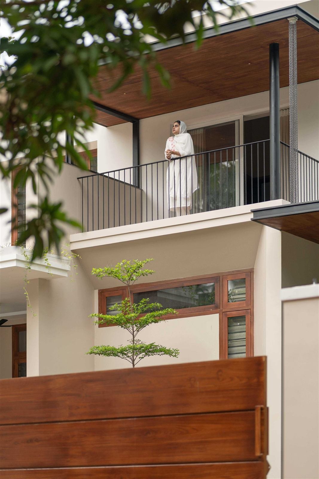 Courtyard architecture by DIZA